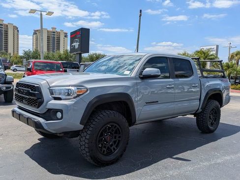 Used 2020 Toyota Tacoma TRD Off-Road image 6