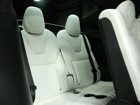 Used 2019 Tesla Model X 100D image 37