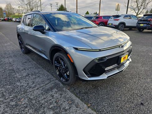 New 2026 Chevrolet Equinox EV RS image 8