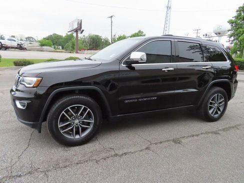Used 2018 Jeep Grand Cherokee Limited w/ Luxury Group II image 13