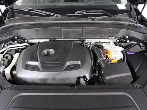 Used 2023 Volvo XC90 T8 Plus w/ Protection Package Premier image 24