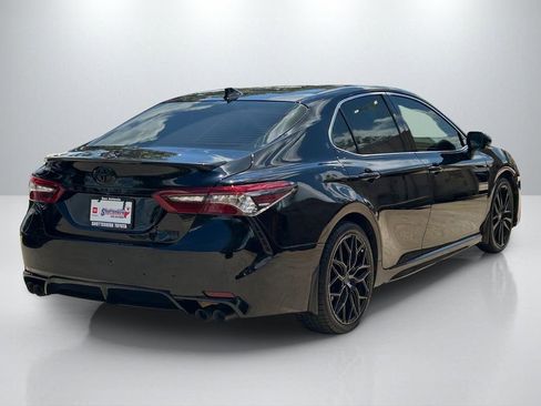 Used 2021 Toyota Camry XSE FWD image 5