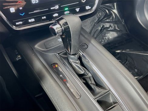 Used 2020 Honda HR-V EX image 16
