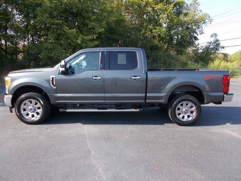 Used 2017 Ford F250 Lariat w/ Chrome Package AWD/4WD image 3