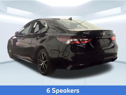Used 2024 Toyota Camry SE FWD image 4