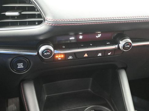 Used 2023 MAZDA MAZDA3 s image 18