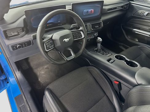 Used 2024 Ford Mustang Coupe image 23