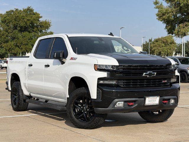 Used 2021 Chevrolet Silverado 1500 LT Trail Boss w/ Convenience Package II AWD/4WD image 2