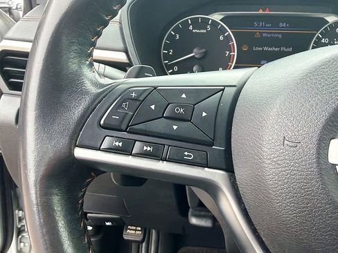 Used 2022 Nissan Altima 2.5 SR FWD image 32