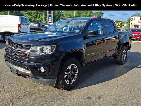 Used 2022 Chevrolet Colorado Z71 AWD/4WD image 3