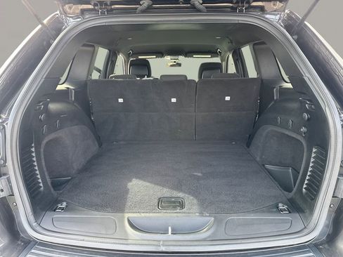 Used 2020 Jeep Grand Cherokee Laredo image 25