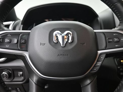 Used 2023 RAM 1500 Big Horn AWD/4WD image 17