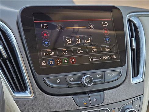 Used 2024 Chevrolet Malibu LT FWD image 11