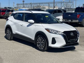 Used 2023 Nissan Kicks SV video 1