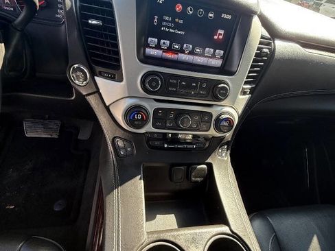 Used 2016 GMC Yukon XL SLT w/ HD Trailering Package image 16