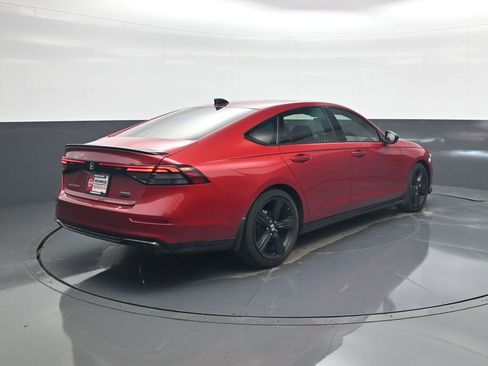 Used 2024 Honda Accord Sport image 7