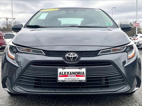 Used 2024 Toyota Corolla LE image 3