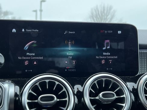 Certified 2020 Mercedes-Benz GLB 250 image 24