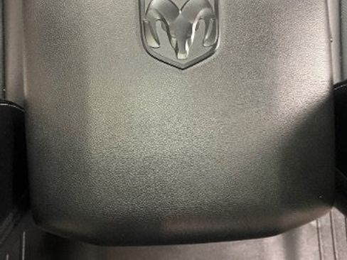 Used 2018 RAM 2500 Laramie w/ Convenience Group AWD/4WD image 16