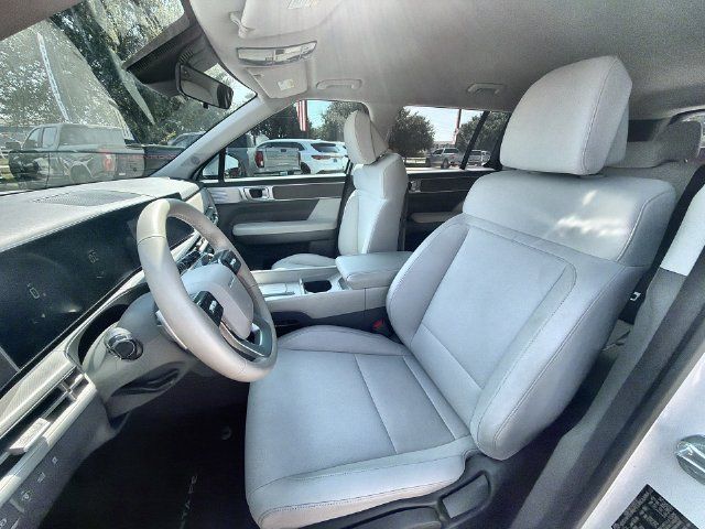 Used 2026 Hyundai Santa Fe SE FWD image 18