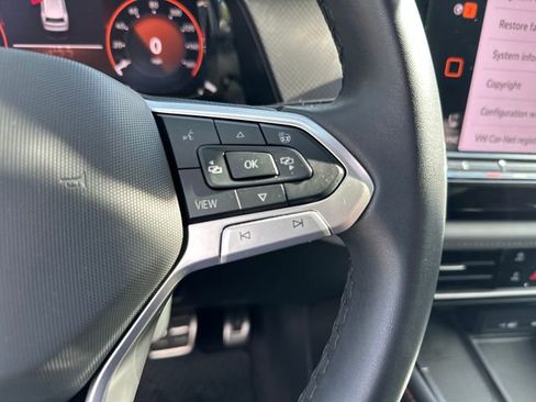 Certified 2024 Volkswagen Atlas Peak Edition SE AWD/4WD image 21