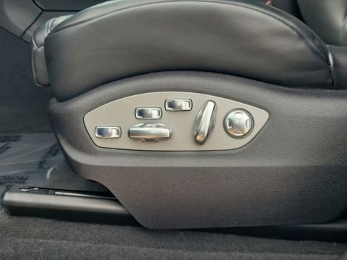 Used 2022 Porsche Macan AWD/4WD image 16