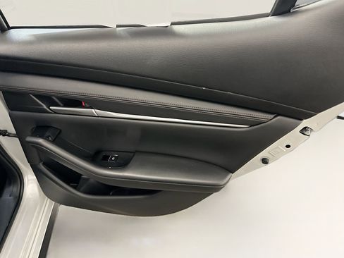 Used 2024 MAZDA MAZDA3 s image 32