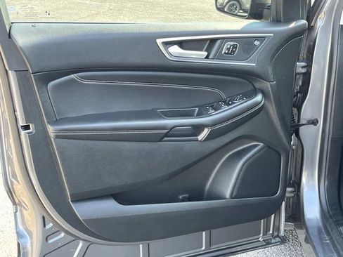 Used 2023 Ford Edge Titanium AWD/4WD image 30