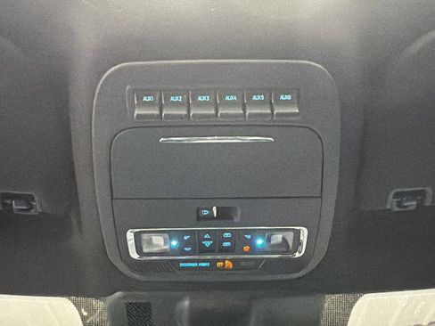 Used 2026 Ford F450 Platinum w/ FX4 Off-Road Package image 37