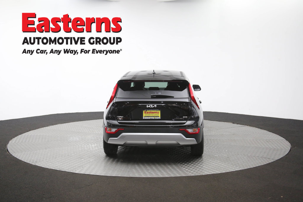Used 2025 Kia Niro LX FWD image 36