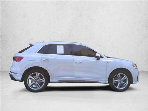 Used 2020 Audi Q3 2.0T Premium Plus w/ Premium Plus Package AWD/4WD image 4
