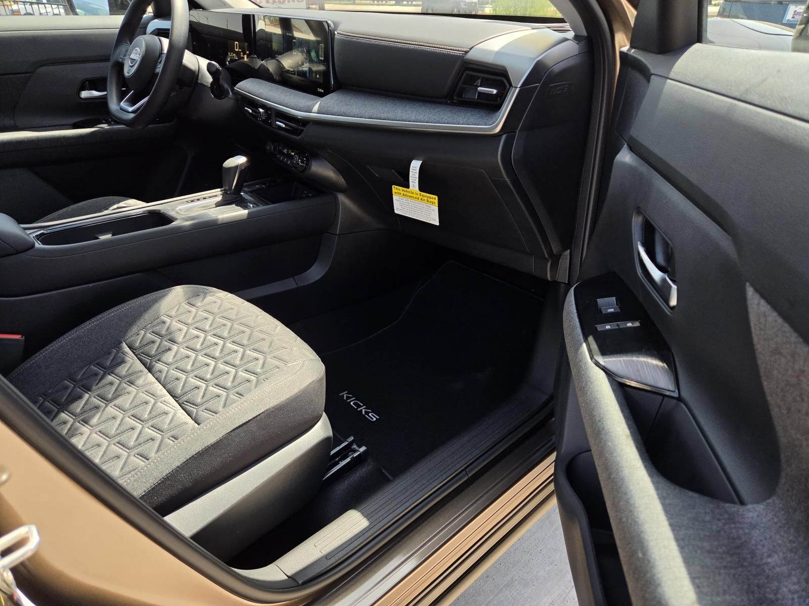 New 2027 Nissan Kicks SV w/ SV Premium Package FWD image 10