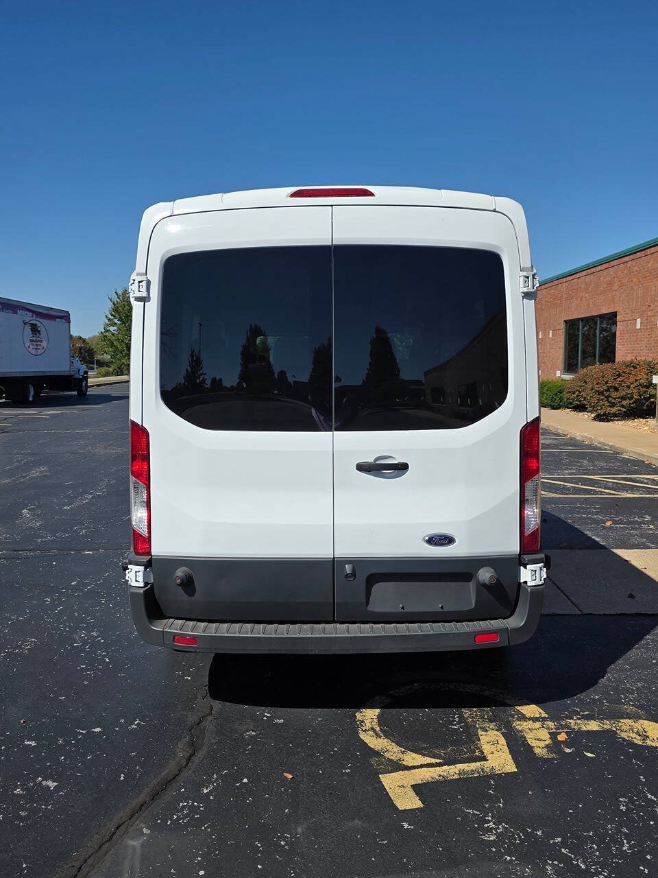Used 2017 Ford Transit 350 XLT RWD image 7