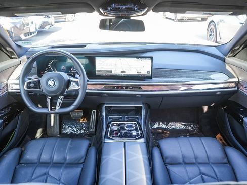 Used 2026 BMW 750e xDrive AWD/4WD image 11