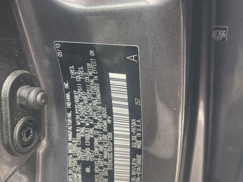 Used 2013 Toyota Sienna XLE image 7