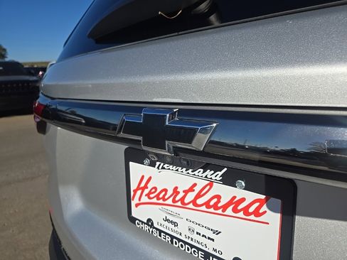 Used 2022 Chevrolet Traverse RS w/ LPO, Floor Liner Package image 21