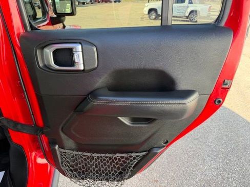 Used 2020 Jeep Gladiator Rubicon w/ Dual Top Group AWD/4WD image 20