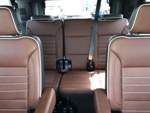 Used 2024 GMC Yukon Denali Ultimate AWD/4WD image 24