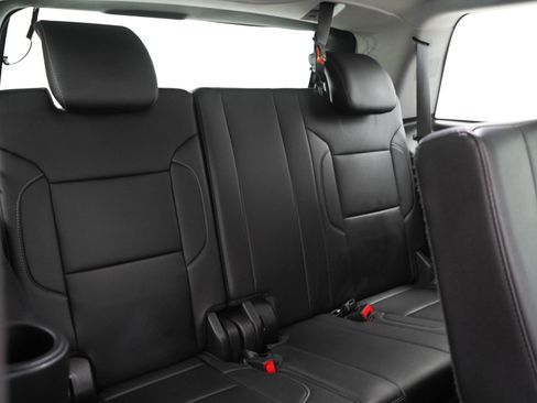 Used 2018 GMC Yukon SLT w/ Open Road Package AWD/4WD image 13