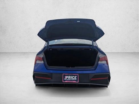 Used 2025 Hyundai Elantra SEL FWD image 7