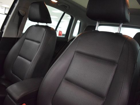 Used 2016 Volkswagen Tiguan SE image 26