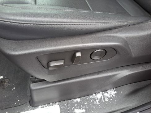 Certified 2025 Chevrolet Silverado 1500 LTZ w/ Technology Package image 12