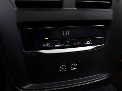 Used 2024 BMW M340i w/ Premium Package RWD image 40