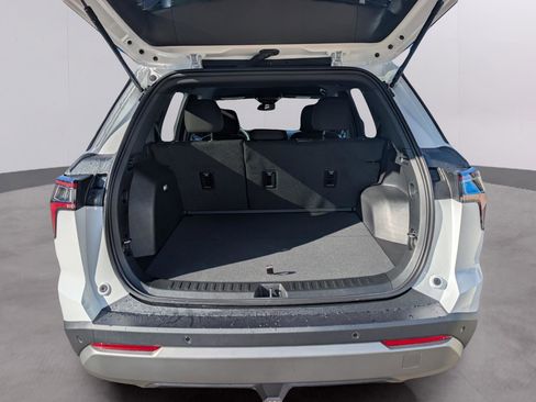 New 2026 Chevrolet Equinox LT w/ LPO, Floor Liner Package image 13