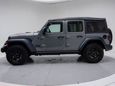 Used 2023 Jeep Wrangler Willys image 3