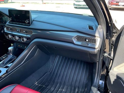 Used 2023 Acura Integra A-Spec image 17