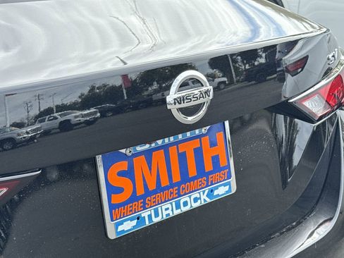 Used 2022 Nissan Sentra SV image 27