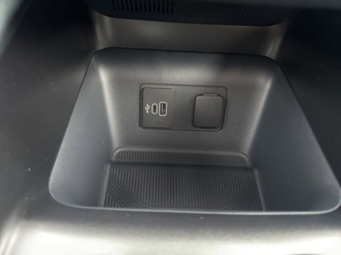 New 2026 Ford Explorer ST-Line w/ ST-Line Street Pack image 37