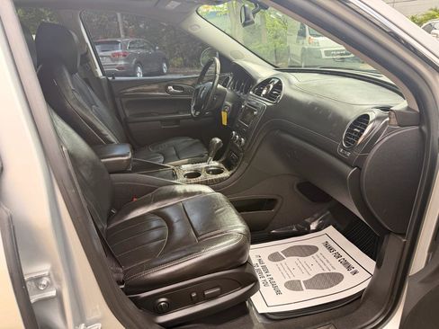 Used 2014 Buick Enclave Leather AWD/4WD image 30