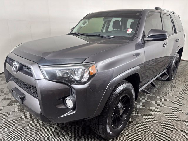 Used 2019 Toyota 4Runner SR5 AWD/4WD image 8